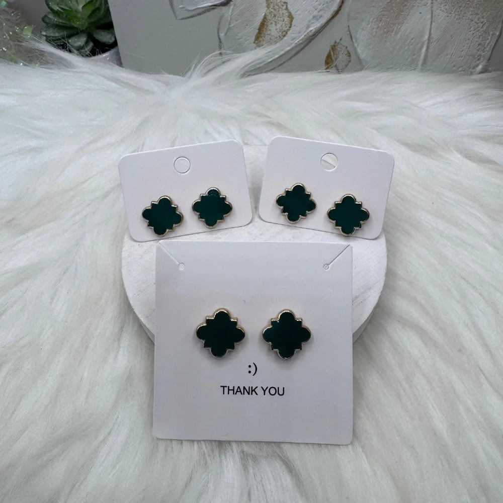 Wholesale Chloe Clover Stud Earrings 18k Gold Plated Earrings in Black 3 pairs